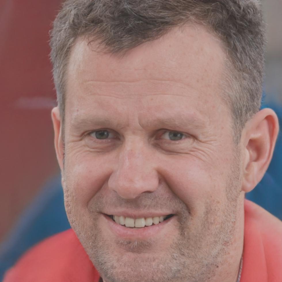 Ritratto di Laszlo Kovacs, docente senior